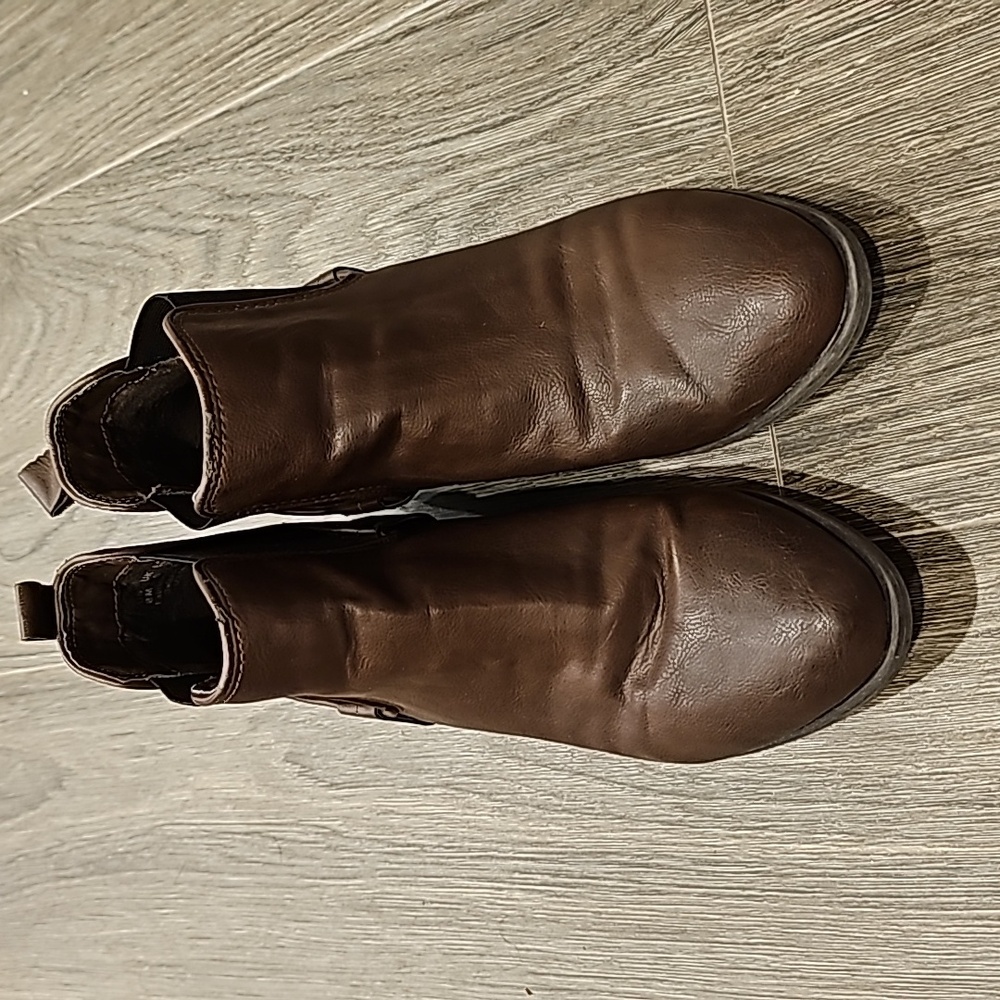 Brown leather ankle boots